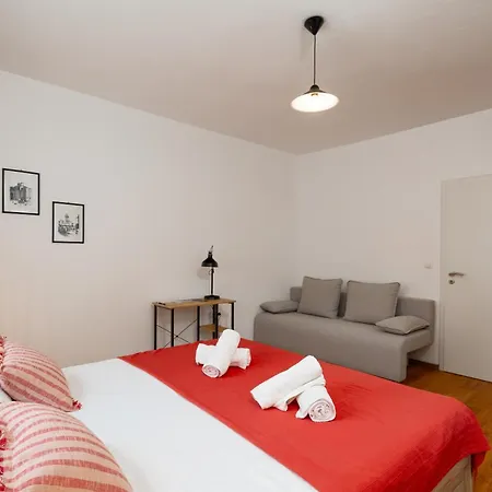 Vitorio Apartament *